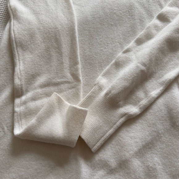 Beautiful French Connection Knit Sweater White Medium and Large Turtleneck - Picture 4 of 5